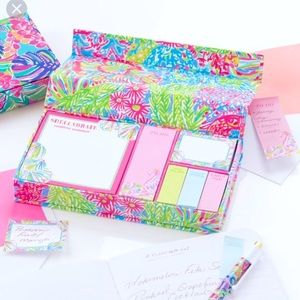 Lily Pulitzer Lover’s Coral Sticky Note Set